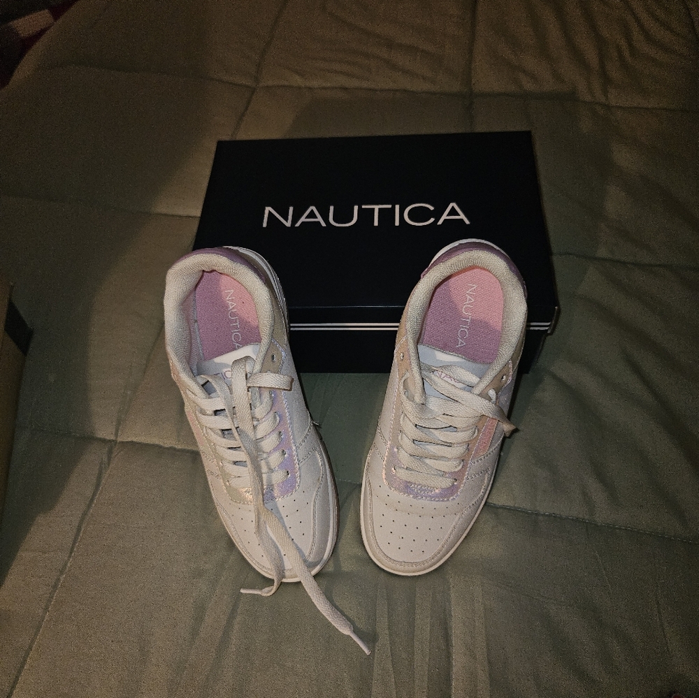 Nautica Stafford Girls/White/Pearlized Pink Sneakers